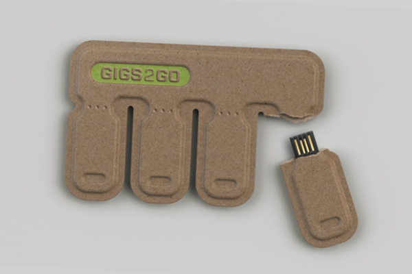 Midler katastrofe Elendig Disposable credit card sized pack of USB flash drive: Gigs.2.Go -